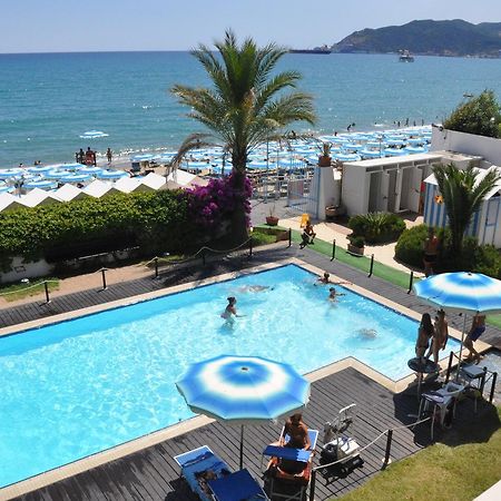 Hotel Miramare Savona Exterior photo