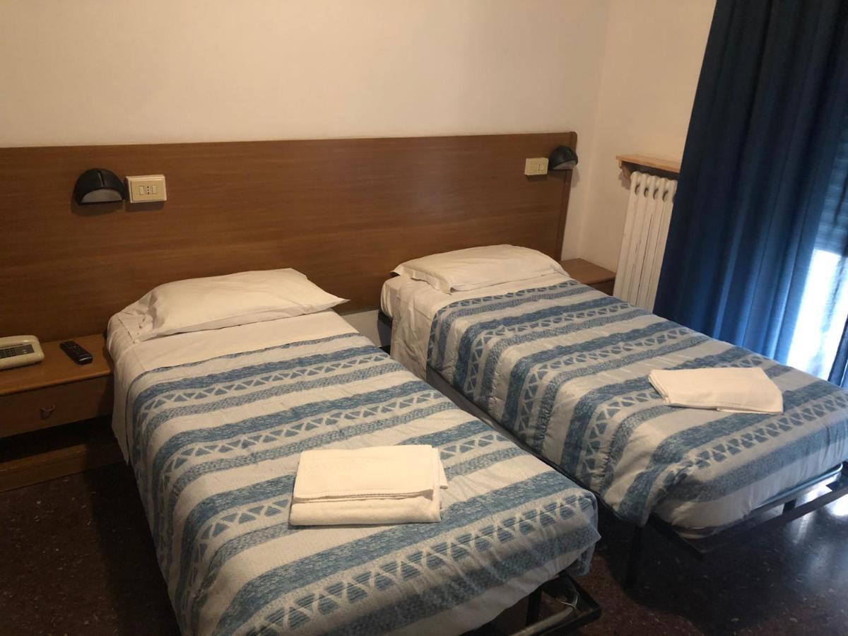 Hotel Miramare Savona Exterior photo