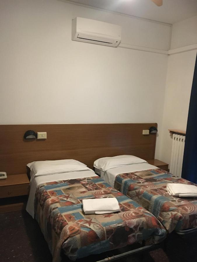 Hotel Miramare Savona Exterior photo