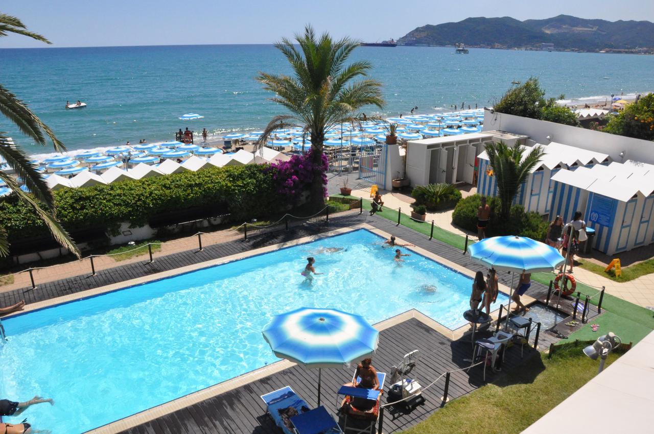 Hotel Miramare Savona Exterior photo